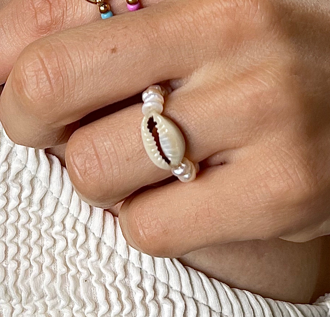Naked Shelly Ring
