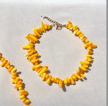 Load image into Gallery viewer, Crispy Coral Anklet
